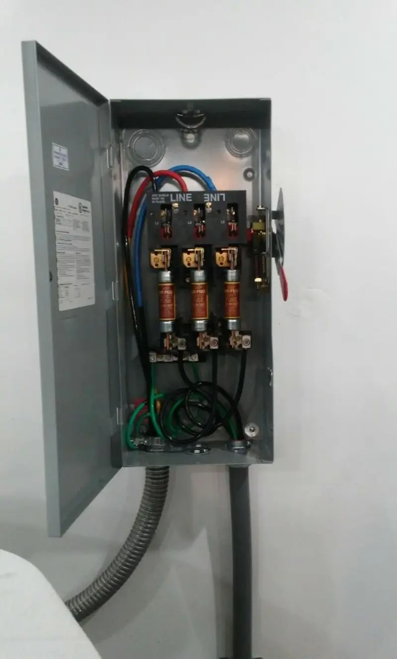 Three-phase disconnect switch installed for Electrical Wiring & Rewiring in Pleasant View